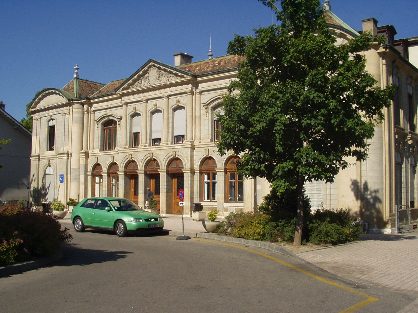 Protective or Abusive? Is making teachers pay for parking a viable solution to reduce pollution?